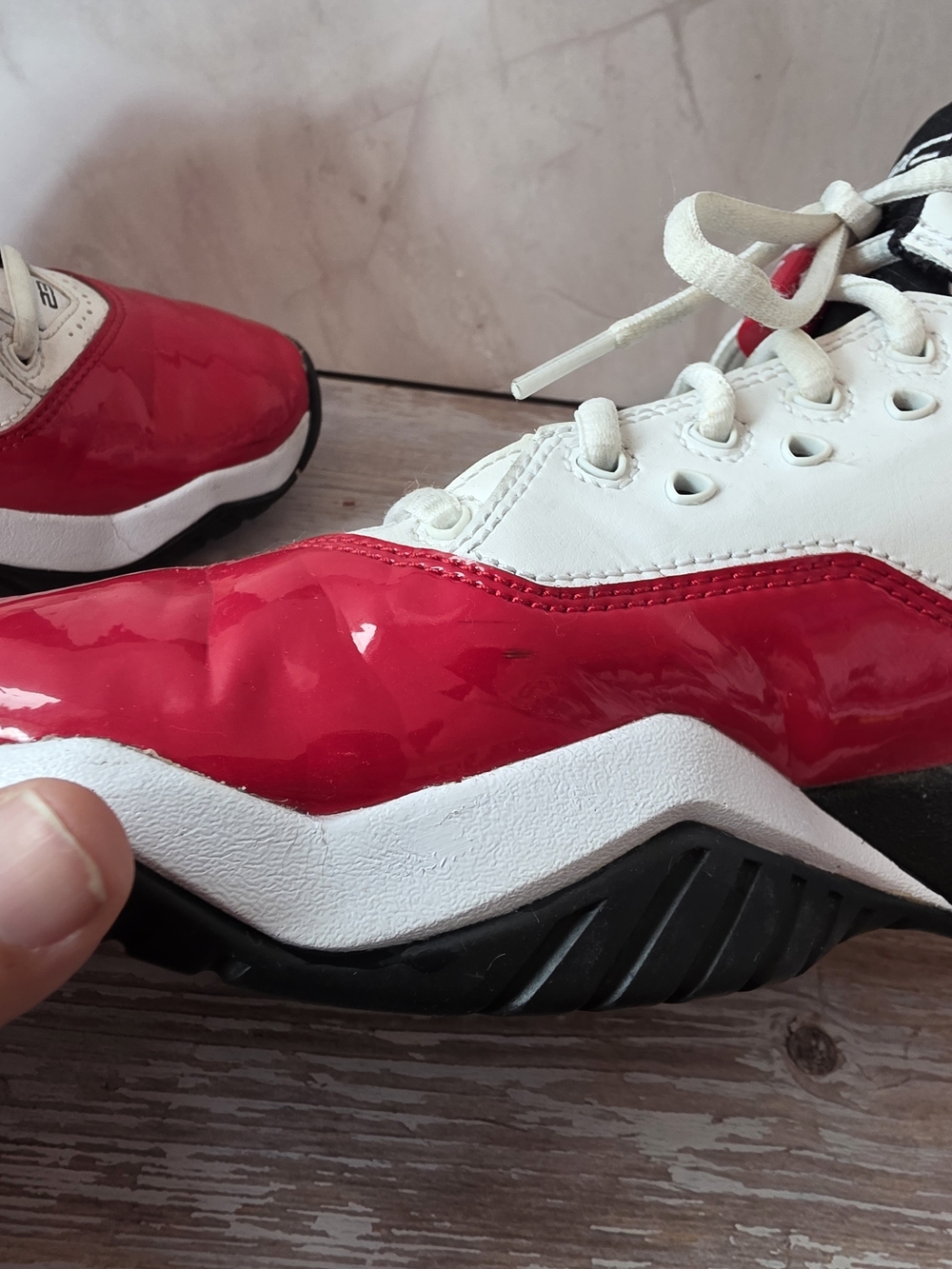 Air Jordan Big Kids Sz 6.5 Basketball Shoes - White & Red - Picture 5 of 14